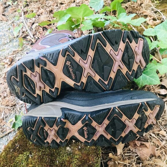 Columbia Thinsulate Omni Tech Waterproof Bugaboot hiking boots Size 9.5 - Picture 3 of 5